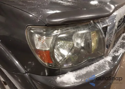 2011 Toyota Tacoma Base V6 из США, поврежденный, VIN 3TMLU4ENXBM077178